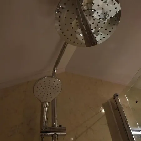 De La Frontiere סלנאקן