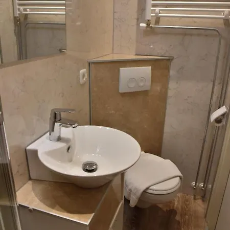 De La Frontiere Hotel 3*