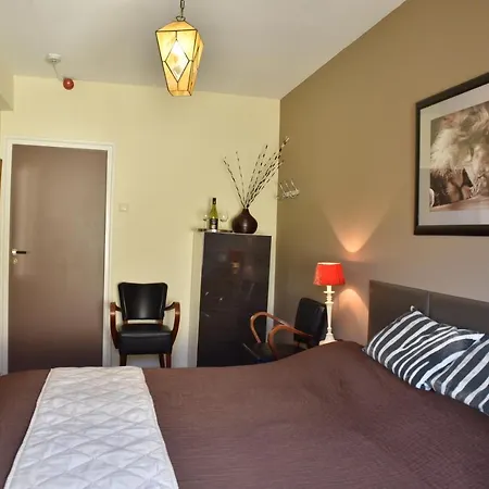 De La Frontiere Hotel